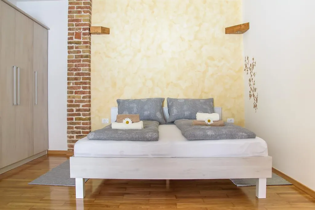 Apartment Uzelac Umag 0*,
